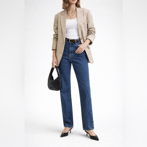 Uniqlo Denim - Uniqlo Regular Fit Straight High Rise Jeans in Blue. Size-28X32. Quiet Luxury